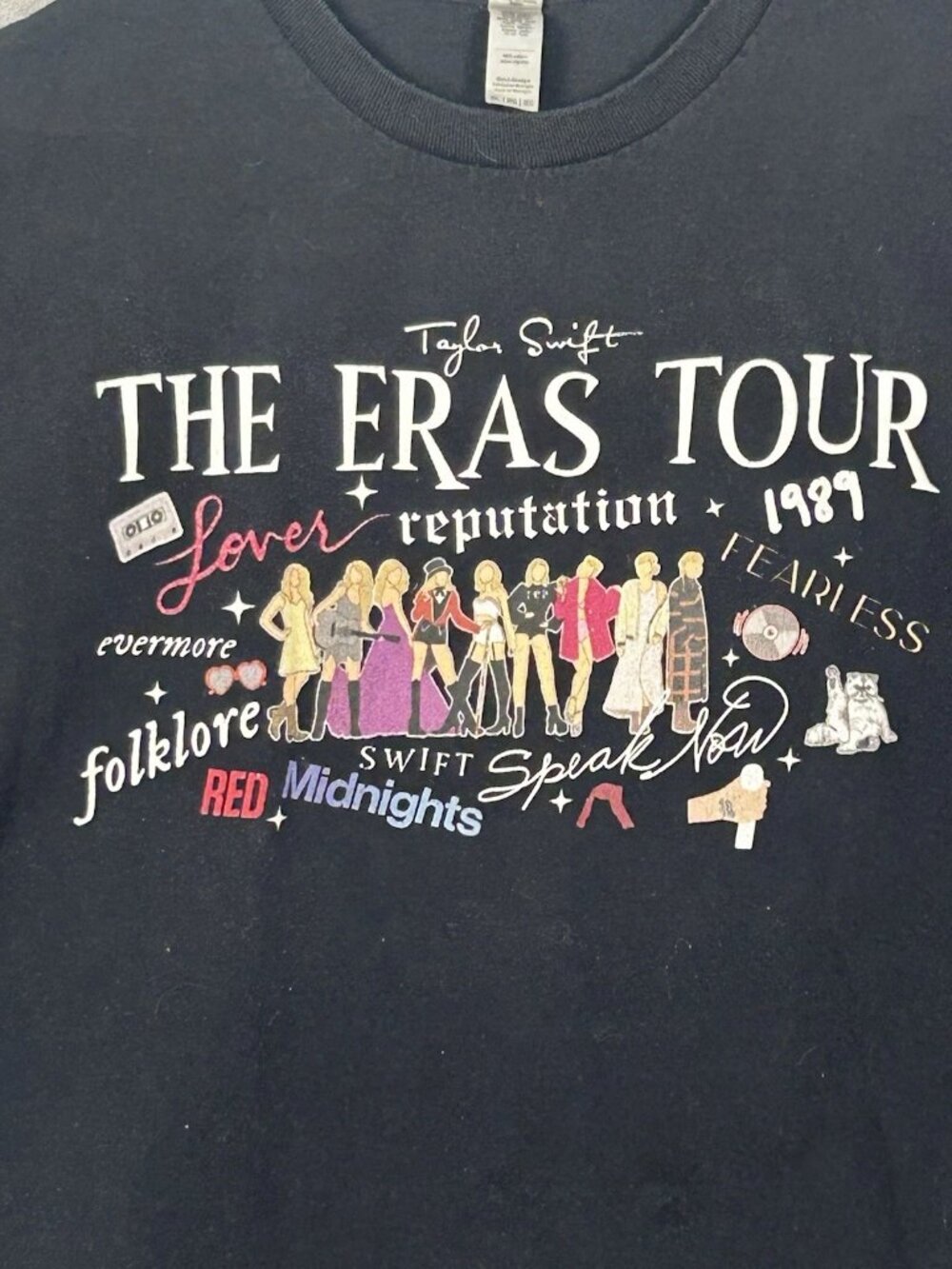 Taylor Swift Official The Eras 2023 Tour Concert Album - Like new- size S/M/L
